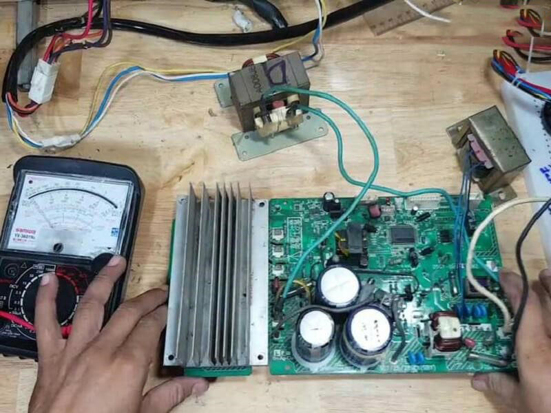 Bo mạch của máy lạnh